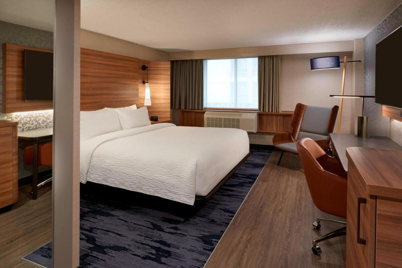 Fairfield Inn By Marriott Montreal Downtown Экстерьер фото