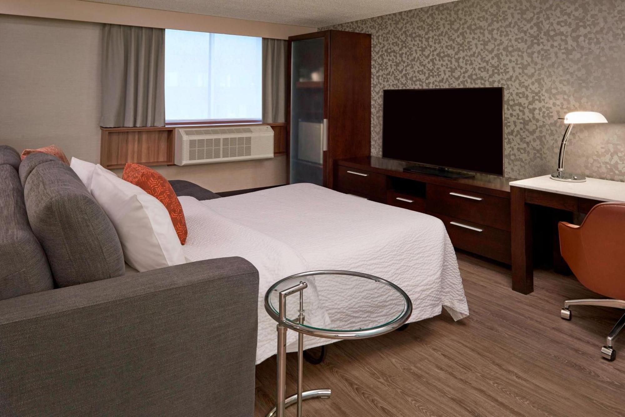 Fairfield Inn By Marriott Montreal Downtown Экстерьер фото