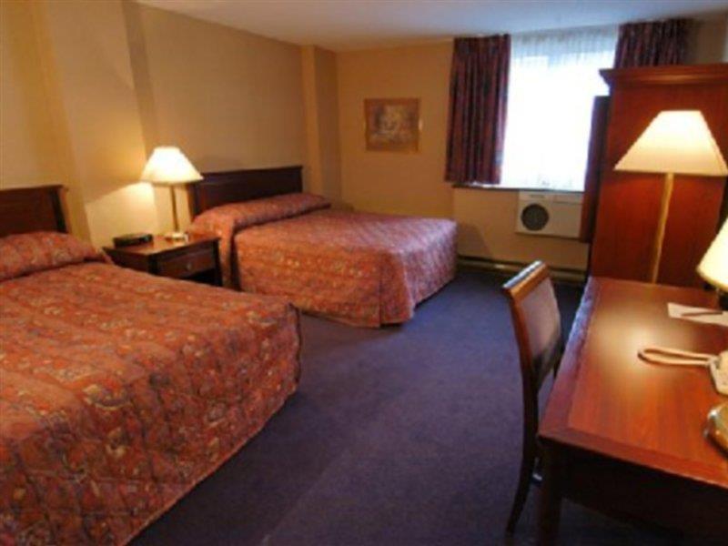 Fairfield Inn By Marriott Montreal Downtown Экстерьер фото