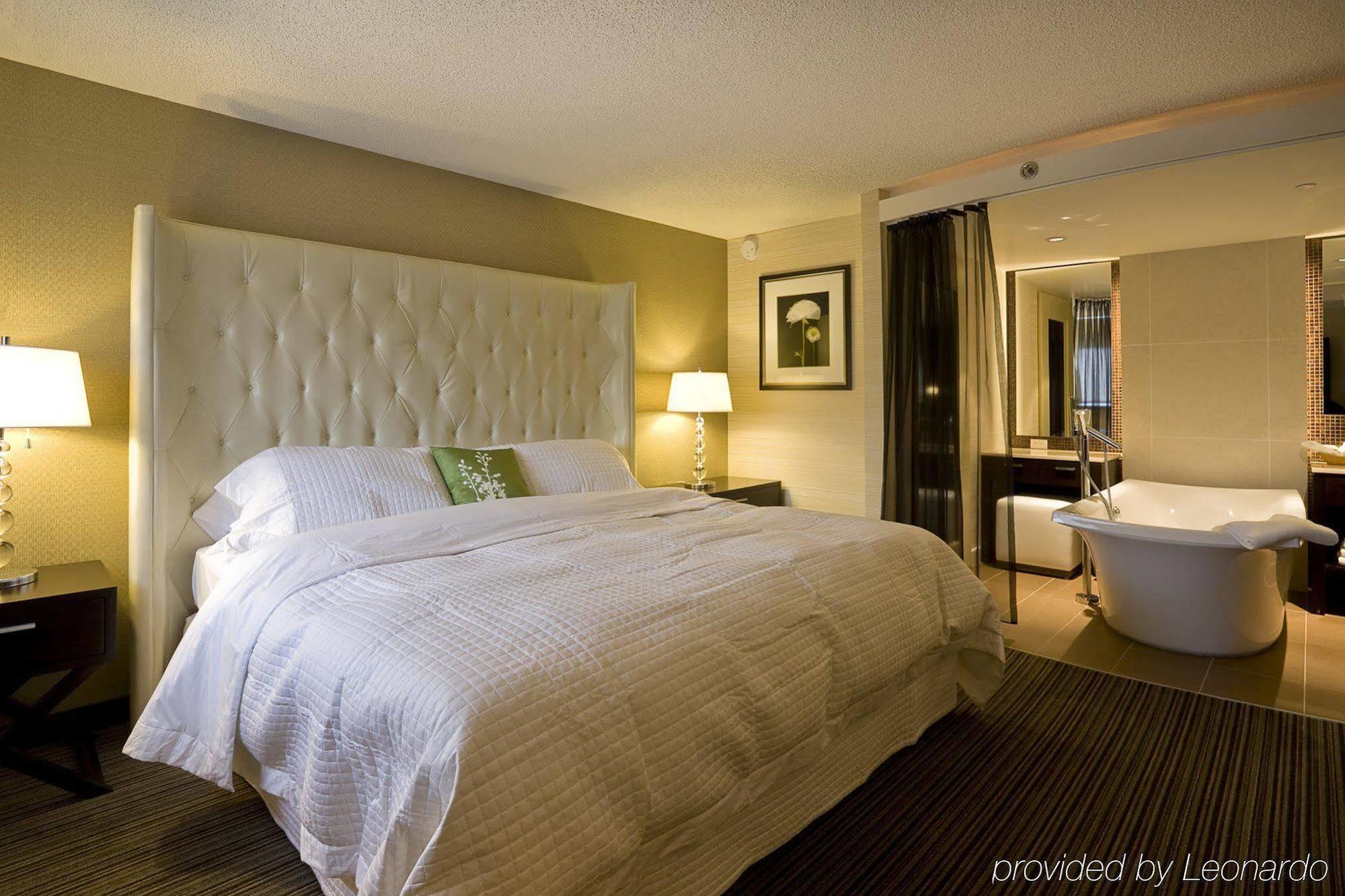 Fairfield Inn By Marriott Montreal Downtown Номер фото