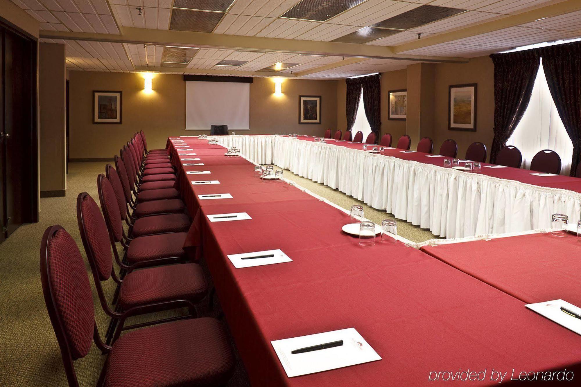 Fairfield Inn By Marriott Montreal Downtown Удобства фото
